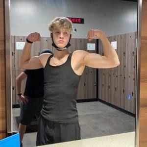 Meet your Posher, Logan